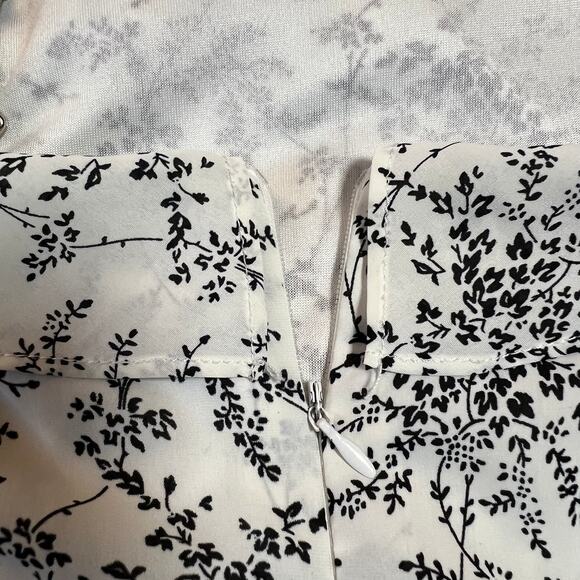 Altar’d State Sleeveless Ruffle Trim Floral Print Dress Size Medium Knee Length - Picture 5 of 11